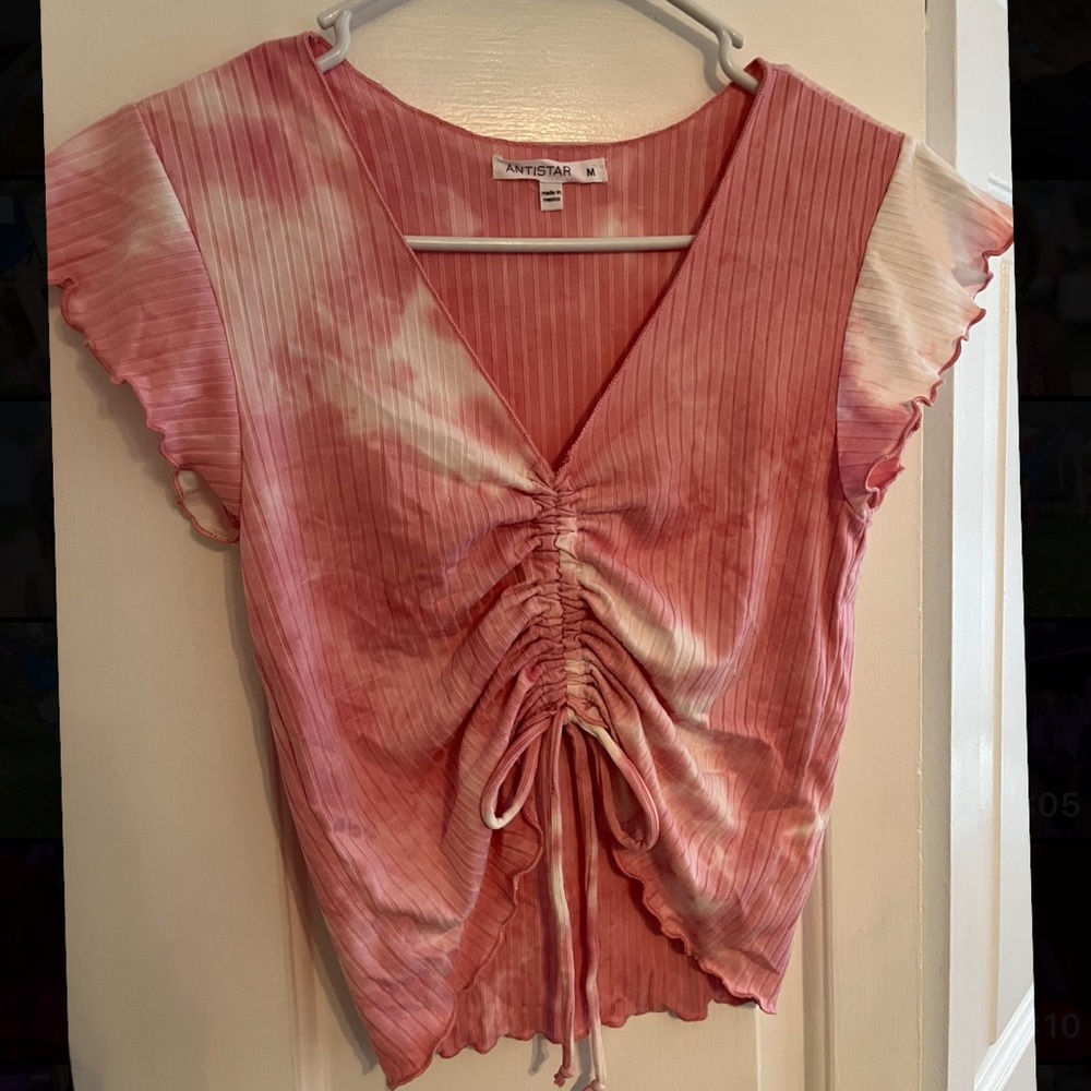 Tie dye cropped pink shirt